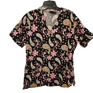 Paisley‎ Pink Panther nurse scrub top V-neck Size Small